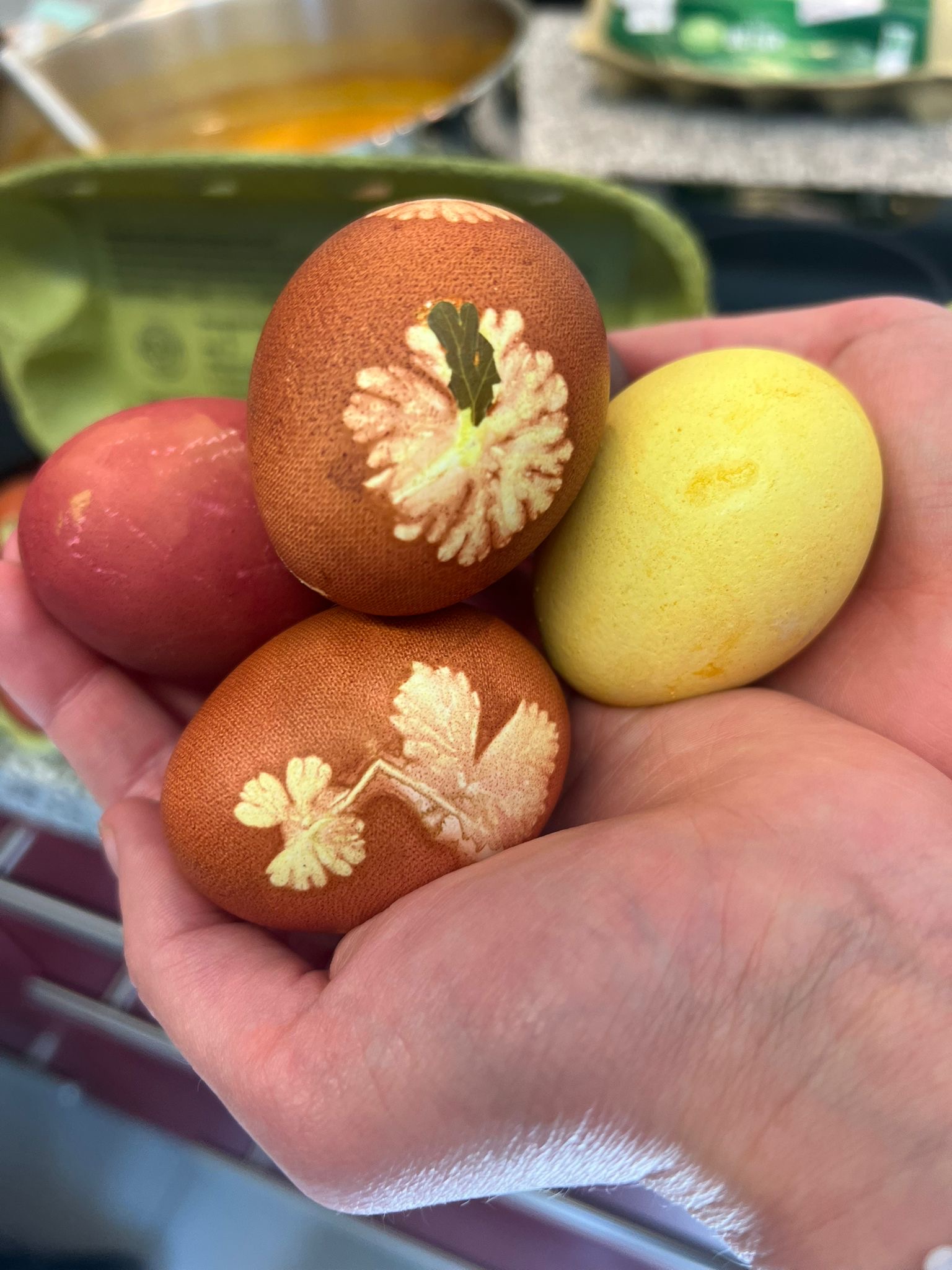 2020603 Eierfärben 1